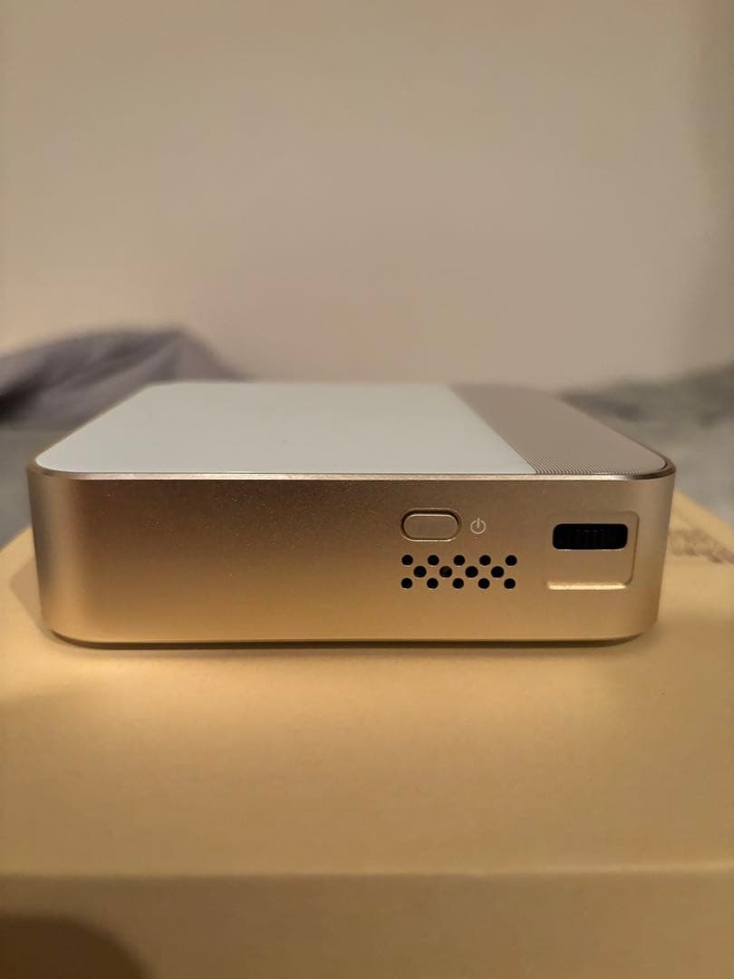 コンパクトプロジェクター本体