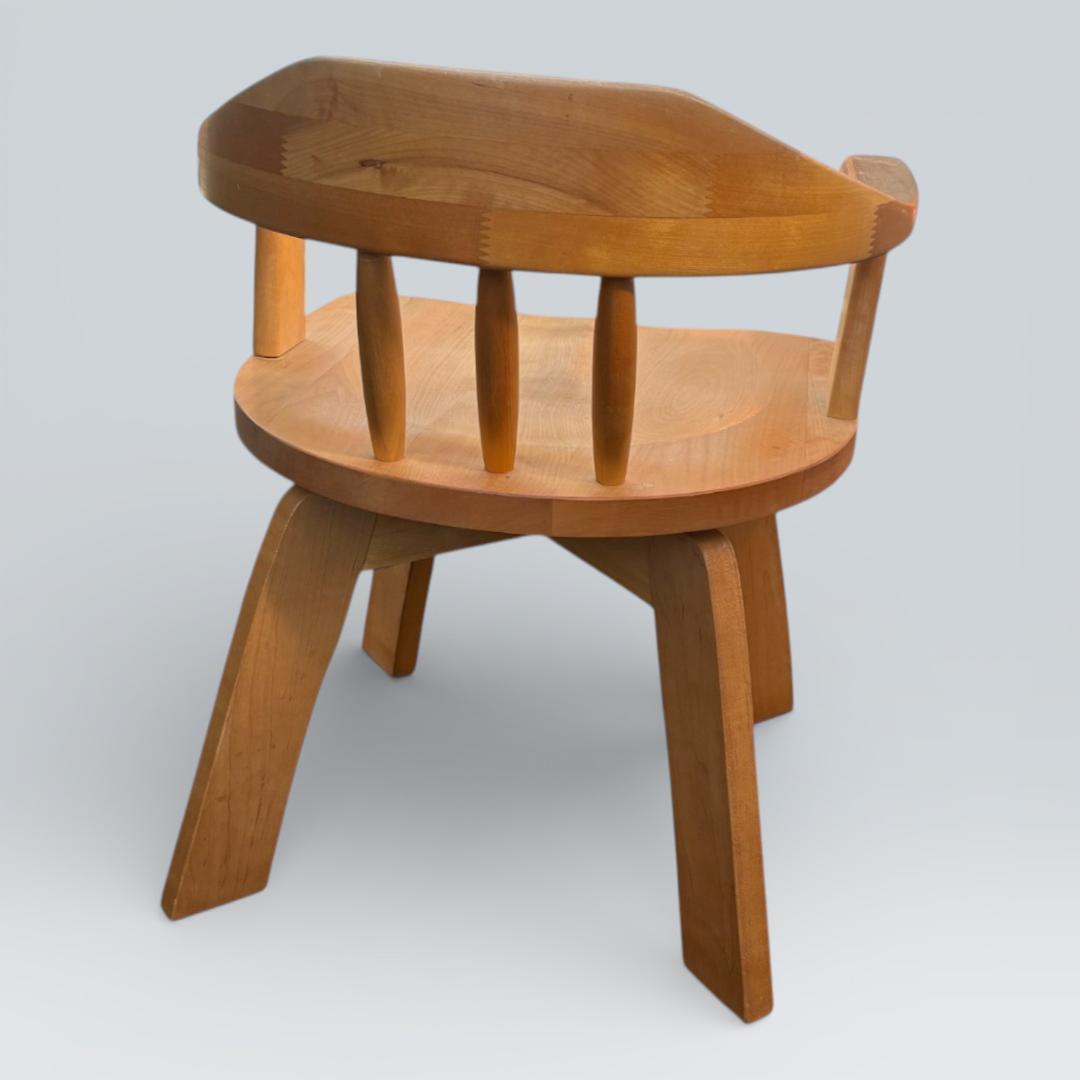 大川家具 回転ダイニングチェア 肘付き 幅58cm 天然木①