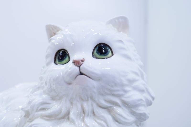 \"飼い主さん\"募集中【ペルシャ猫】陶器　置物