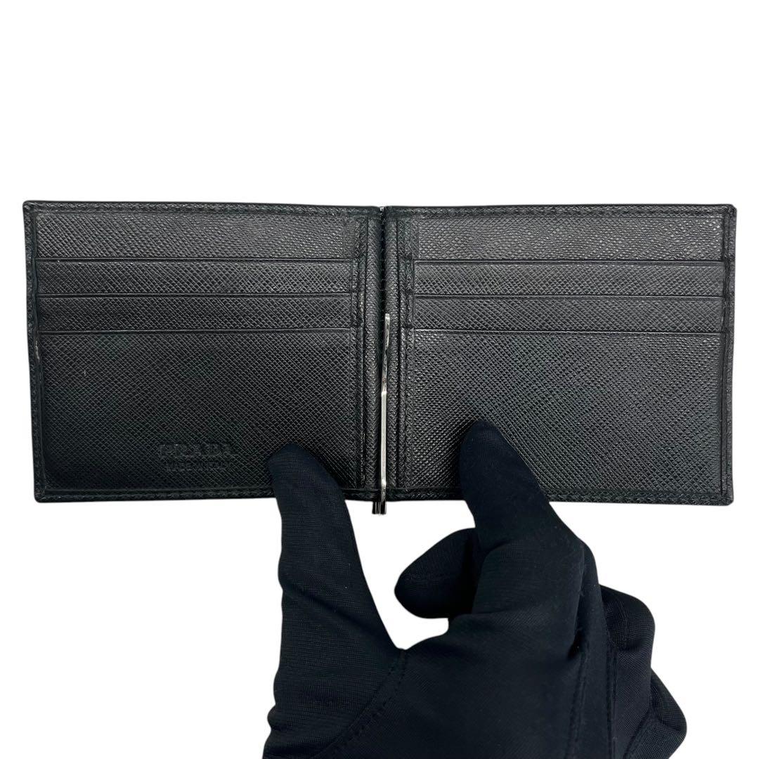 極美✨プラダ マネークリップ 札入れ ミニ財布 三角ロゴ サフィアーノレザー 黒