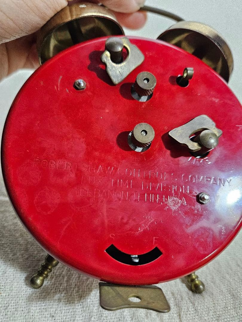 USヴィンテージ スマイリー 目覚まし時計 手巻き ゼンマイ式 置時計 スマイル