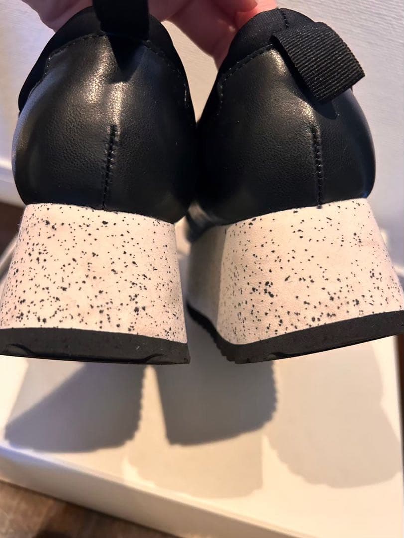 ELENDEEK スニカー