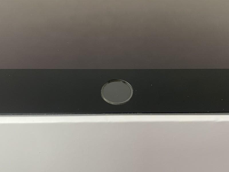 ⑦【美品】iPad Apple 第9世代　Wi-Fiモデル　64GB