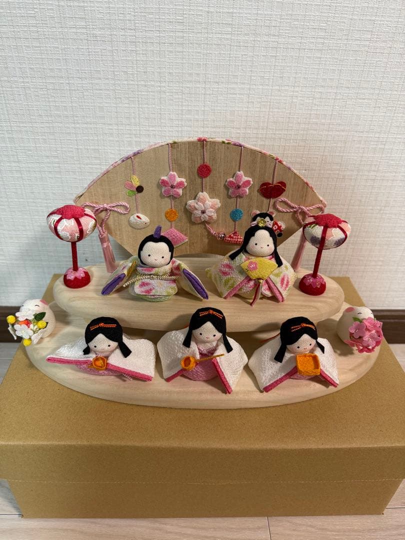久月　雛人形　ちりめん舞桜五人うさぎ雛
