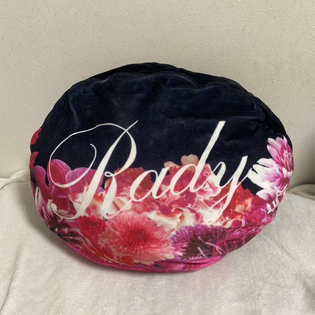 Rady リゾフラ 円形 クッション 柄 ブラック 黒 ピンク ふわふわ 丸