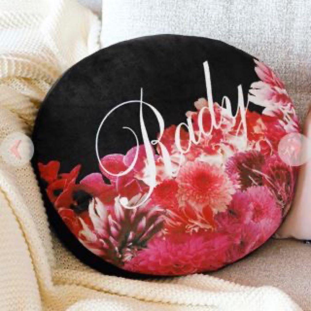 Rady リゾフラ 円形 クッション 柄 ブラック 黒 ピンク ふわふわ 丸