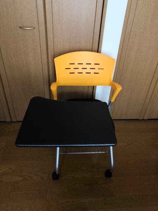 大きなＡ３のメモ台付き椅子　送料込み