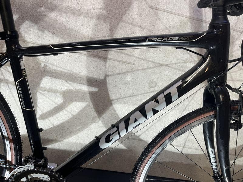 GIANT ESCAPE RX4 S　クロスバイク　ブラックカラー