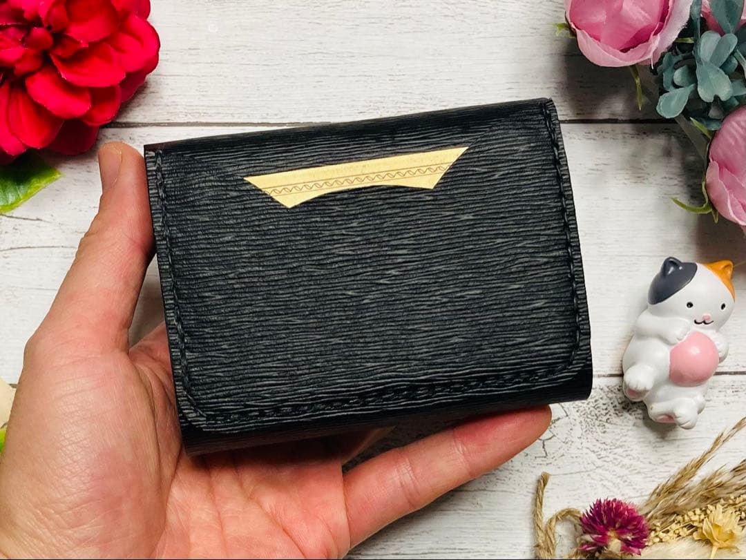 ❤【新色♪】【可愛さ×高級感♪】お洒落可愛い猫のコンパクトミニ財布♪黒猫 水シボ