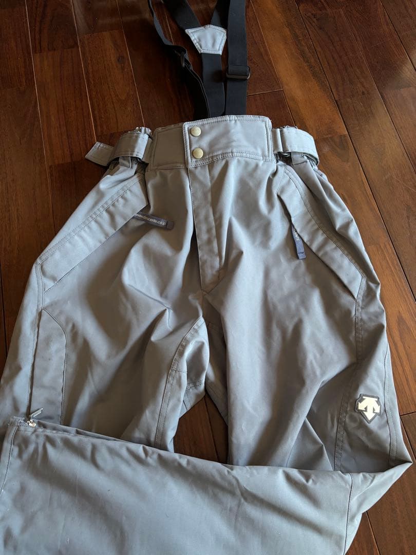 デサント DESCENTE スキーウェア 上下セット　ダウン