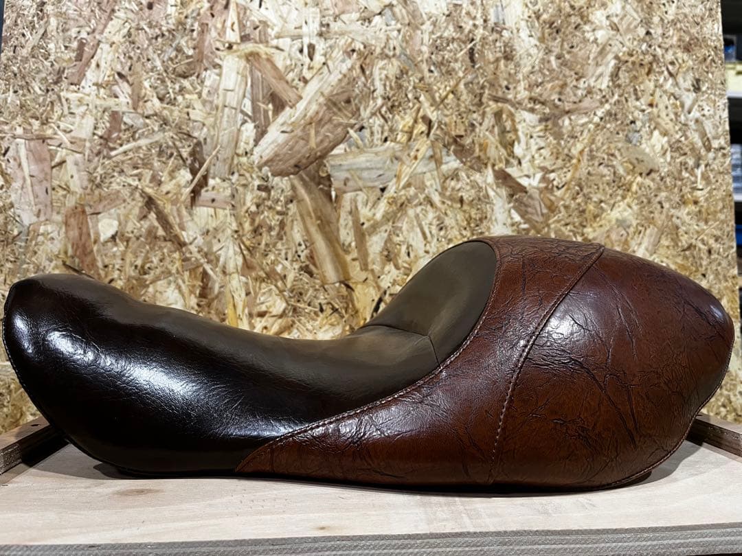 ハーレー スポーツスター シート ブラウン 04-06 10〜