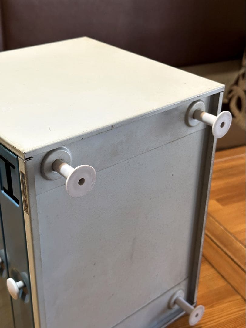 レトロポップ　スチールキャビネット　レターケース　引き出し　脚付き　書類棚