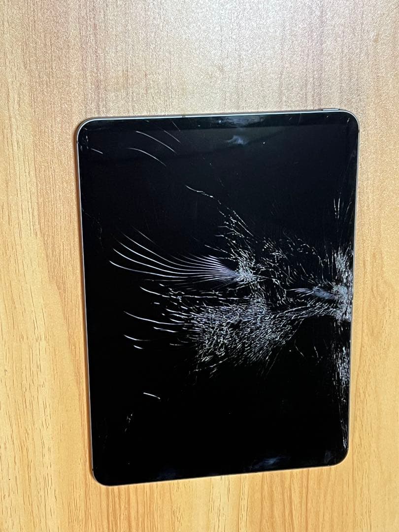 iPad Pro （第1世代）　64ＧＢ　スペースグレイ　画面割れ　ジャンク品