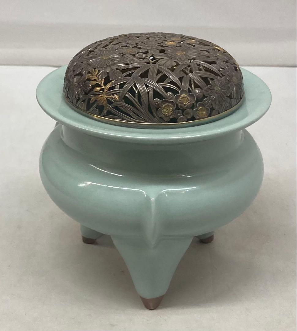B507s「青瓷袴腰 香炉」諏訪蘇山作純銀四君子肉彫火舎　松與堂造　共箱　京都