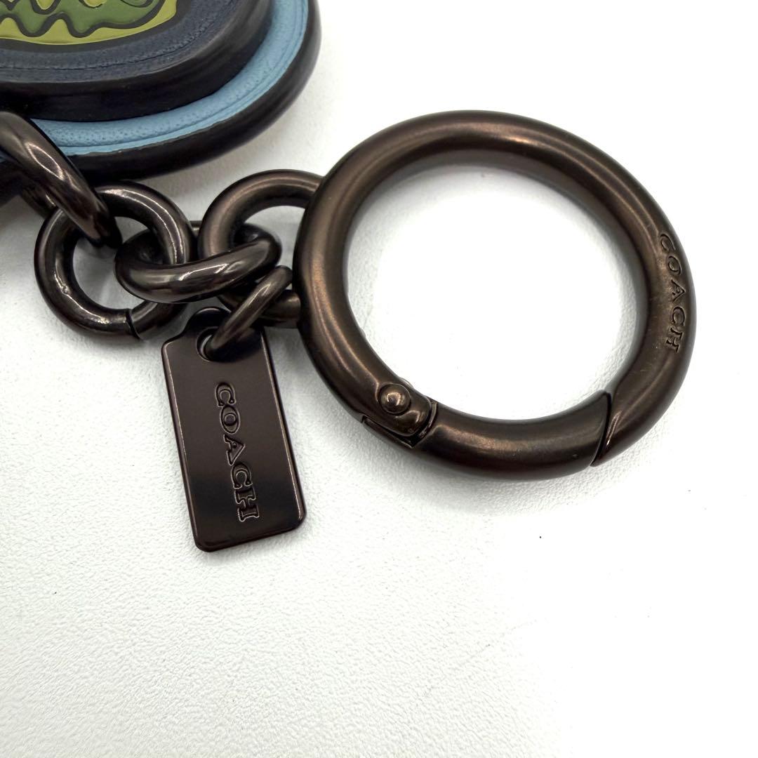 新品・未使用　COACH 恐竜サーフィン キーホルダー　レキシー　ロゴ入り
