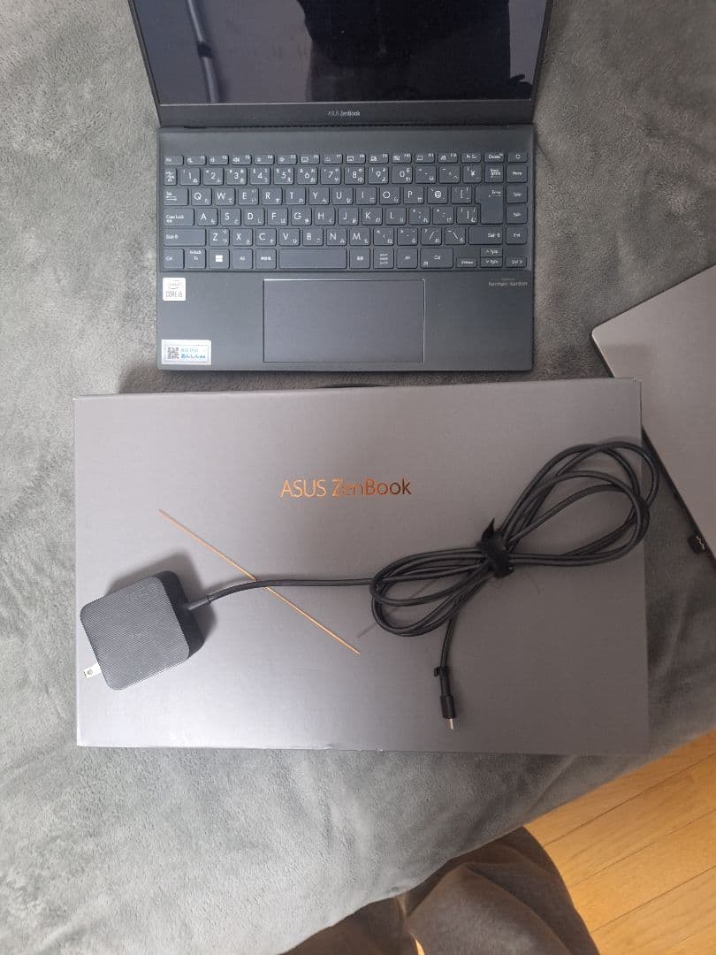 ASUS ZenBook 1部ジャンク