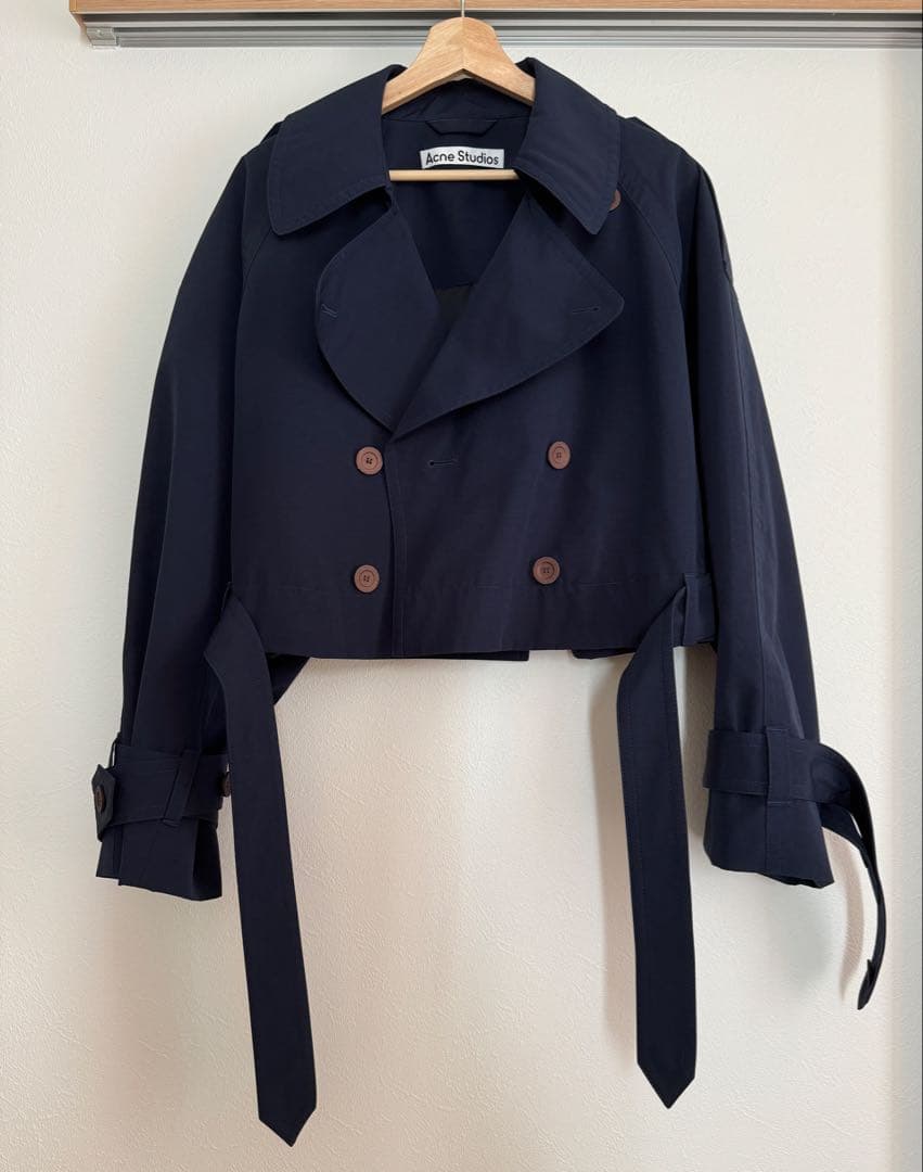Acne Studios ネイビー クロップドトレンチコート