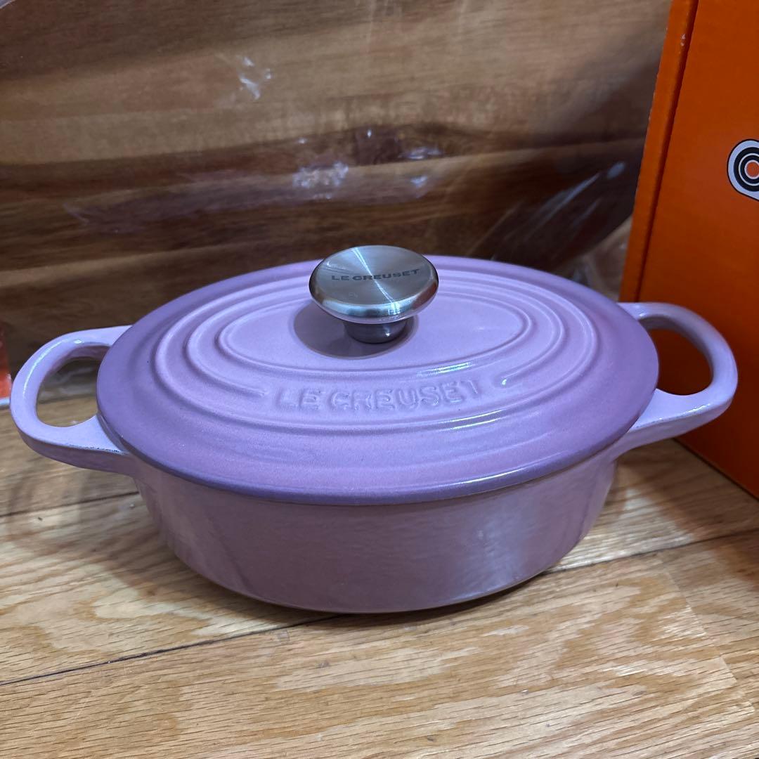 ルクルーゼ　オーバル鍋　モーヴピンク　17cm &アカシアリーフウッドボード