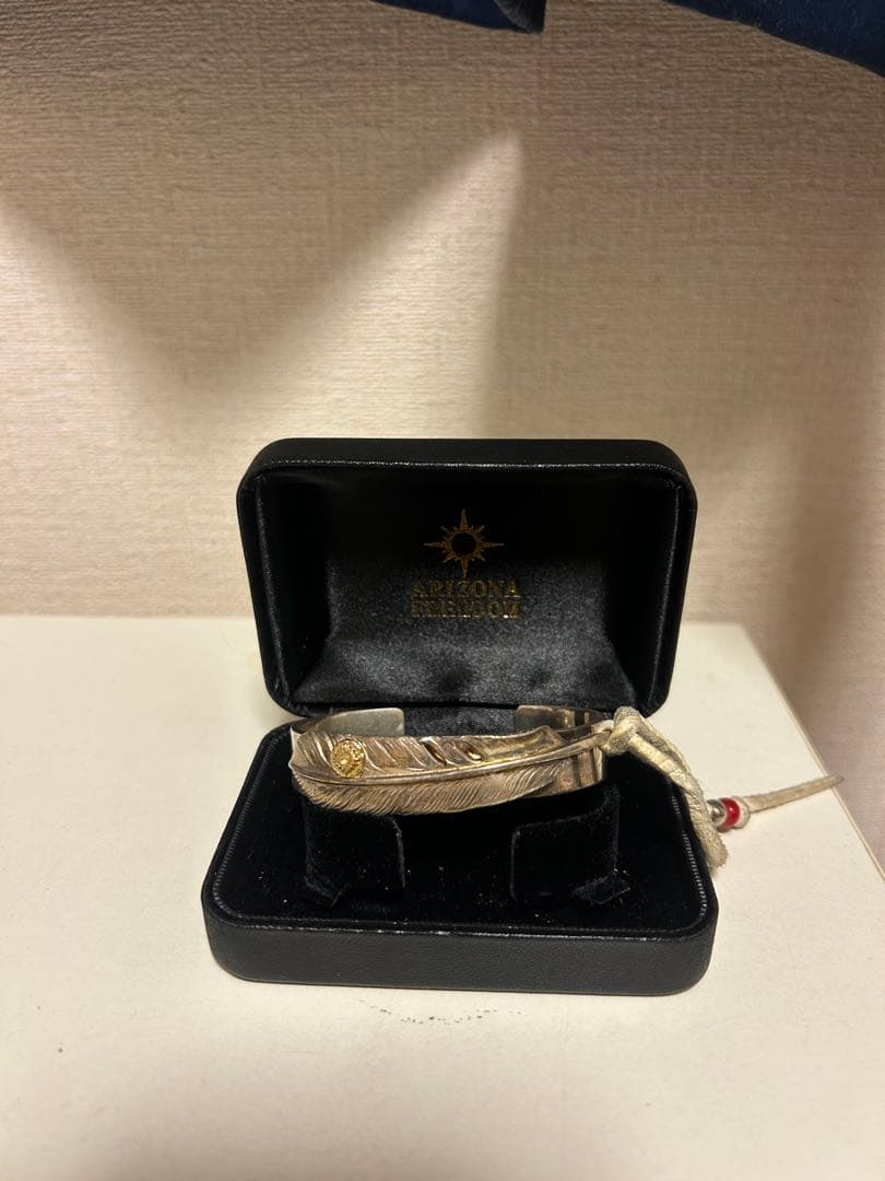 V*)様 ARIZONA FREEDOM シルバーバングル 羽根デザイン