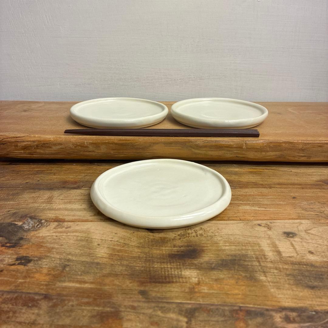 しゅな。新品　陶器　陶芸作家　プレート皿3枚　580