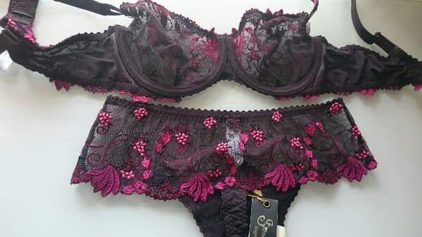 値下げ70Ｄ+Ｓ★Secret d'Eva海外高級ブランドブラウン×レッド