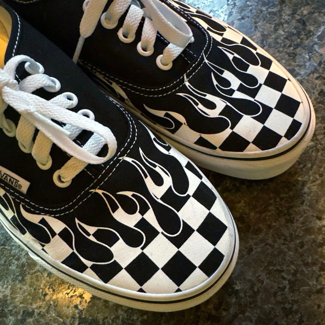 VANS AUTHENTIC CHECKER FLAME スニーカー