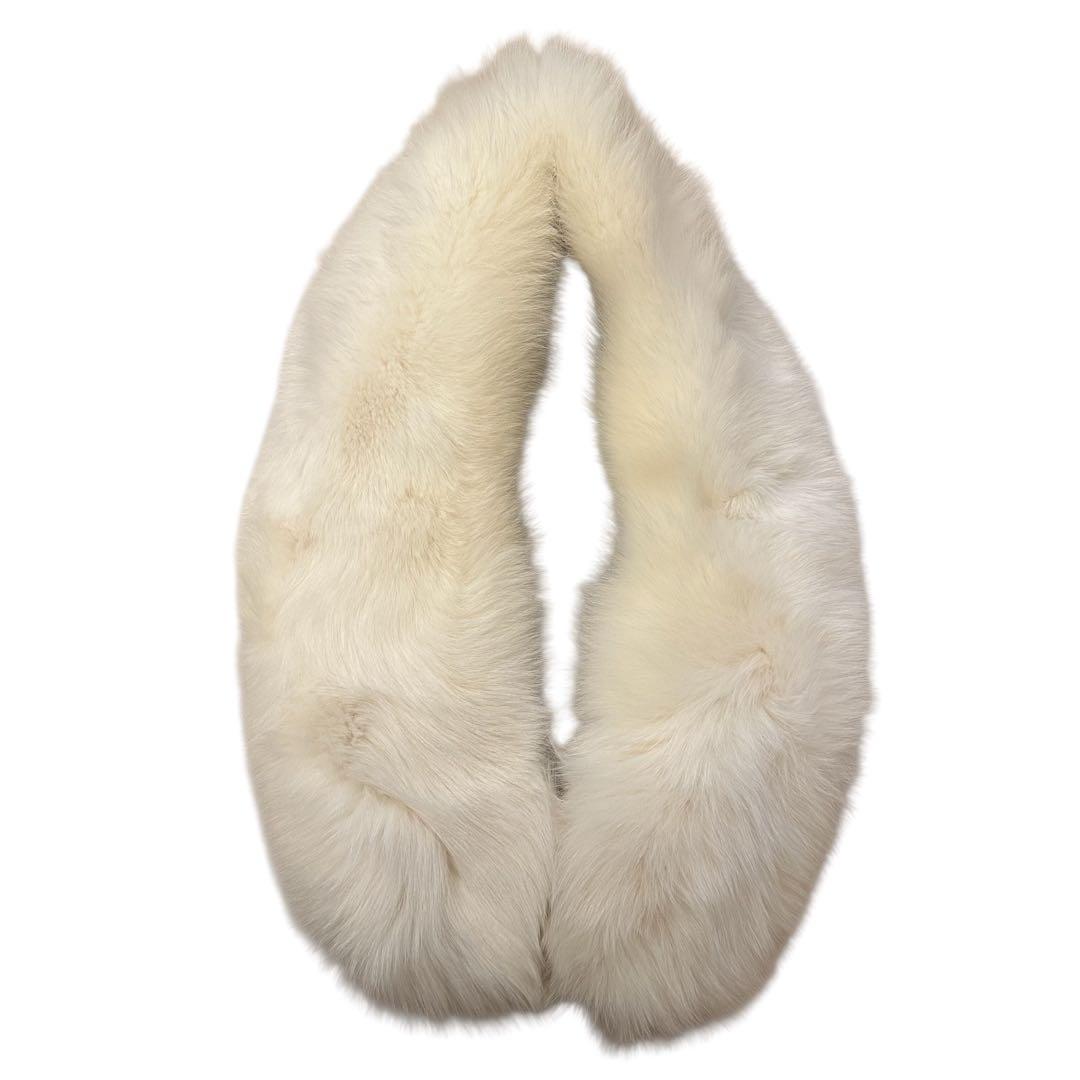 色味◎SAGA FURリアルファー ショール ホワイト シャドーフォックス