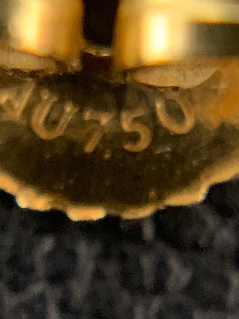 Tiffany & Co. ゴールドリボン型ピアス