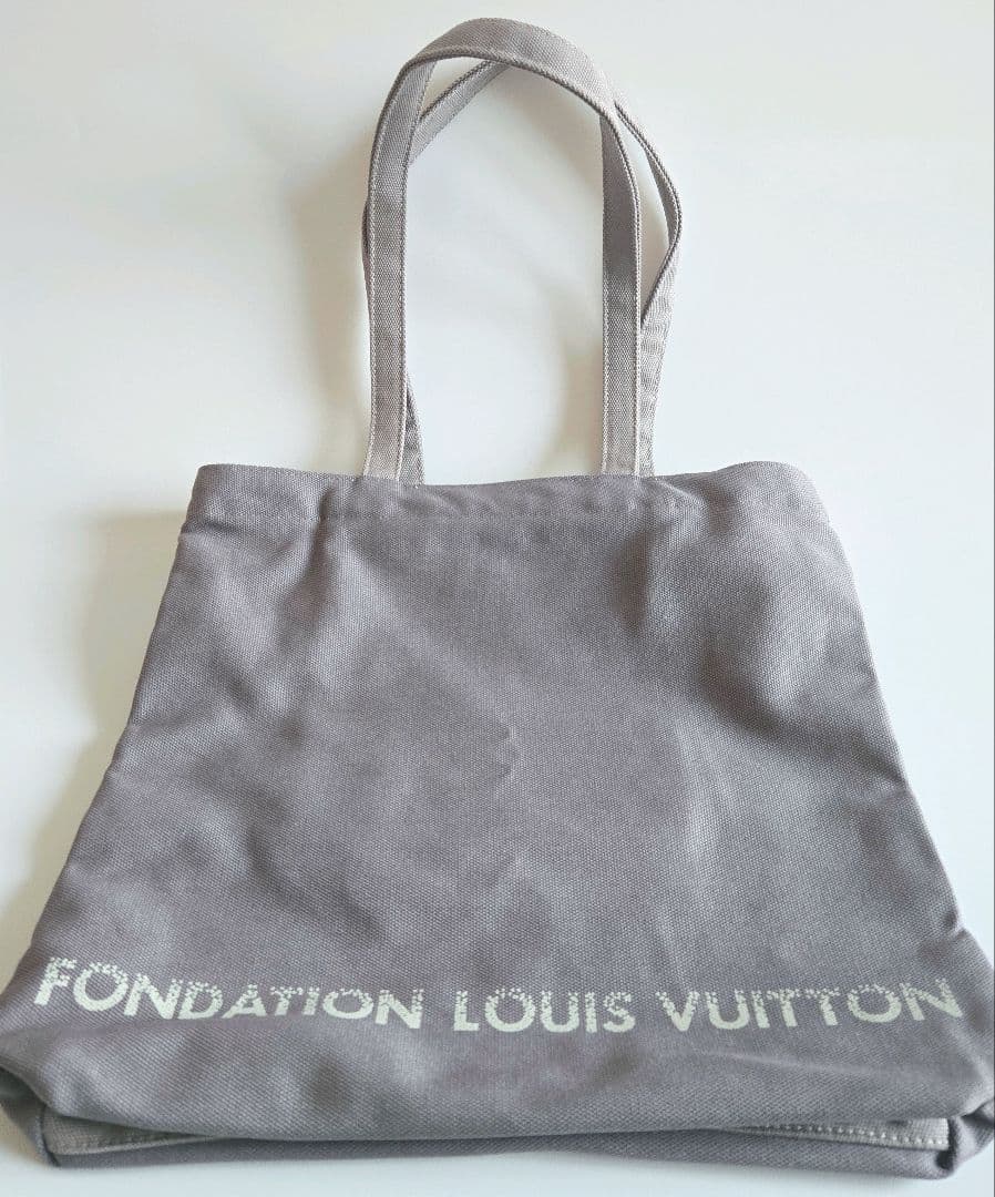 【海外限定品】ルイヴィトン財団美術館　トートバッグ グレー