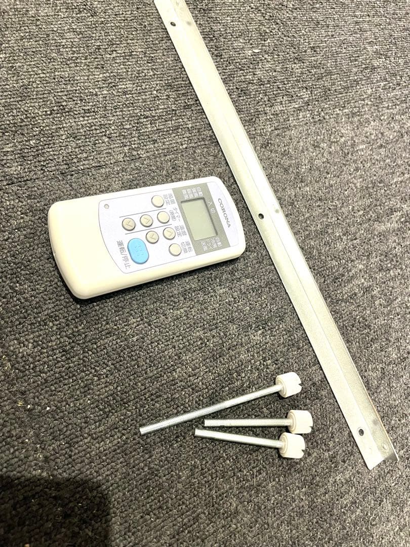 2022年製　コロナ窓用エアコン 冷房4～6畳　ルームエアコンCW-F1622R