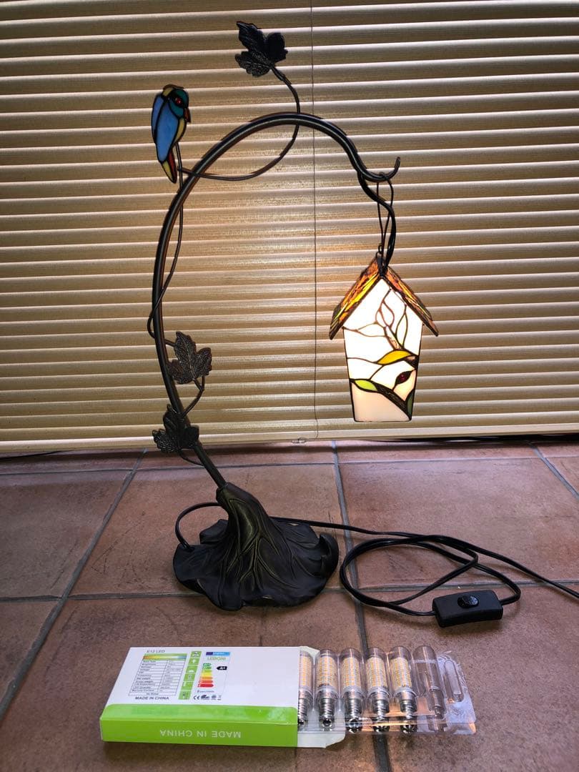 ステンドグラス　テーブルライト