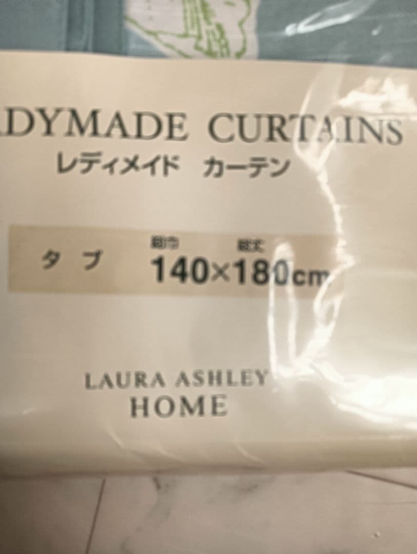 未使用保管品　ローラアシュレイ　カーテン