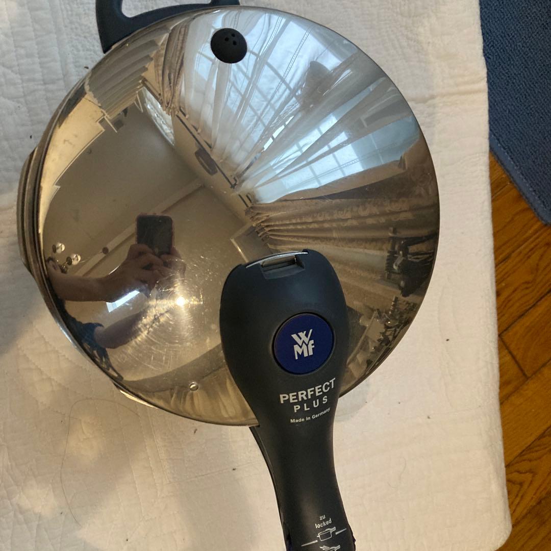 WMF PERFECT PLUS 圧力鍋　4.５L