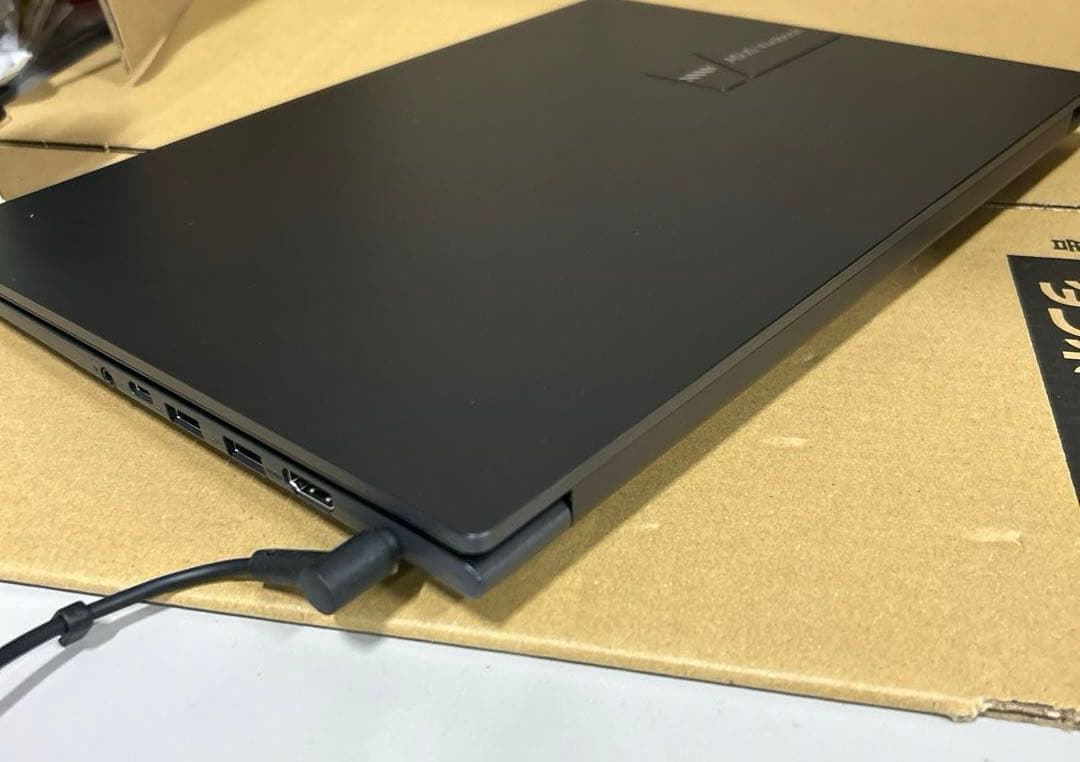 ASUS ノートパソコン Vivobook 14 X1405VA 14インチ