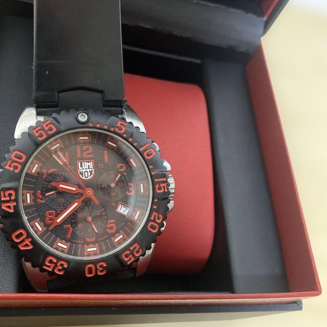 Luminox ダイバーズスタイル 時計 ブラック/レッド 3180