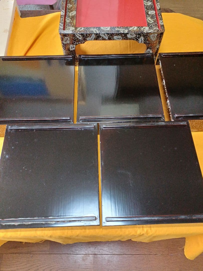 若狭塗？　五段重箱　台付き