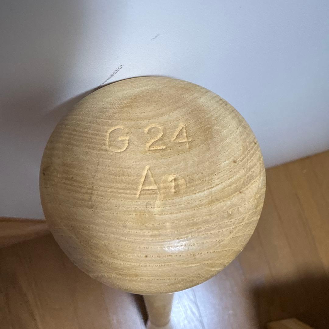 (希少)巨人 高橋由伸前監督　直筆サイン入り実使用バット　NPB付き