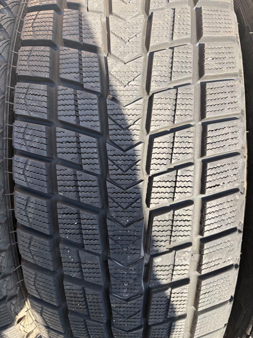 225/65R17 ネクセン　ウィンガードアイスsuv 2023年