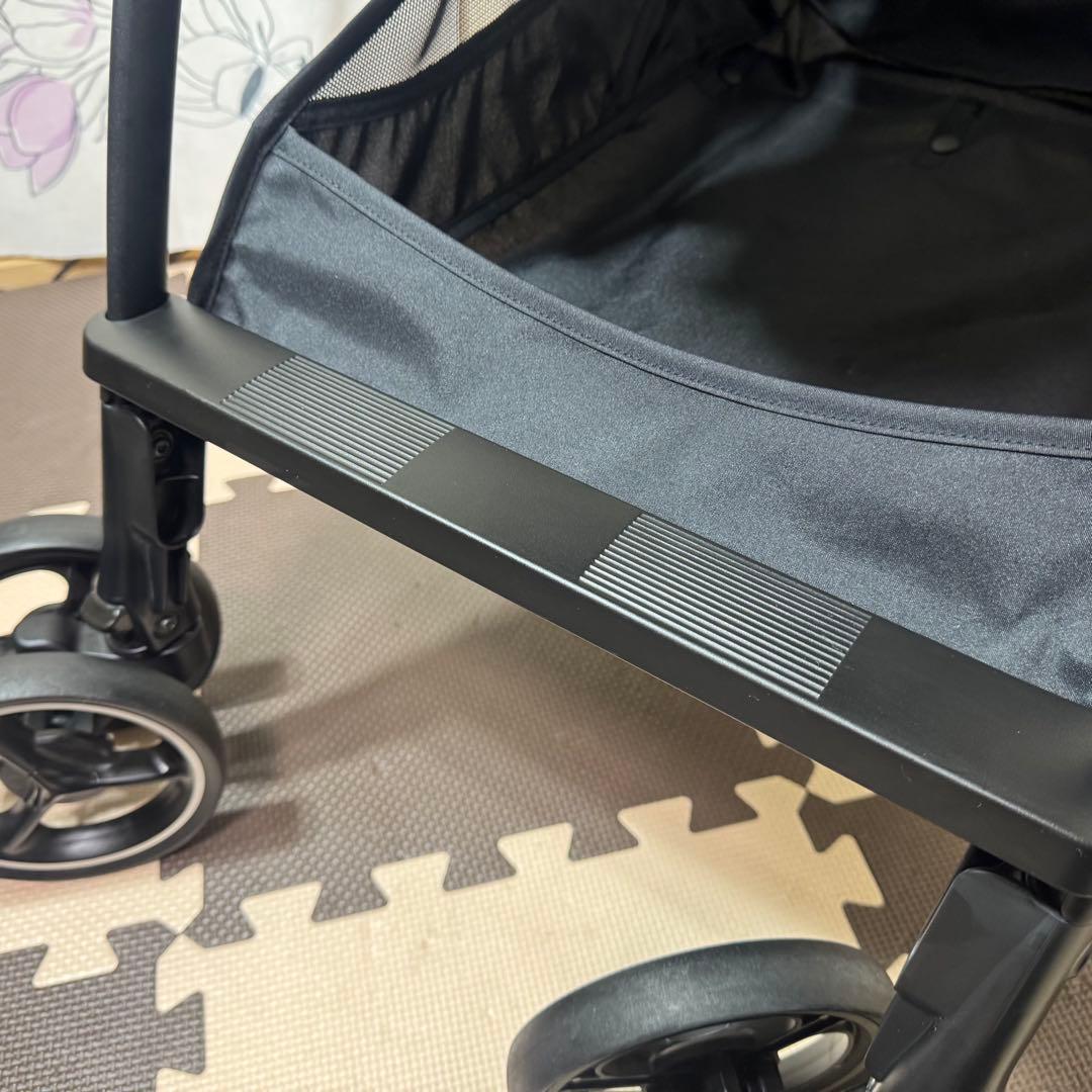 【極美品】Aprica ラクーナクッションフリープラス AC 2024年 限定色