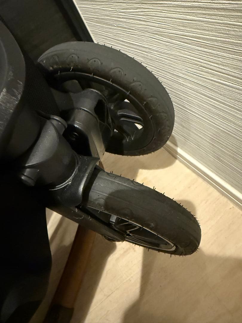 NUNA TRIV next ブラック ベビーカー　値引き交渉有