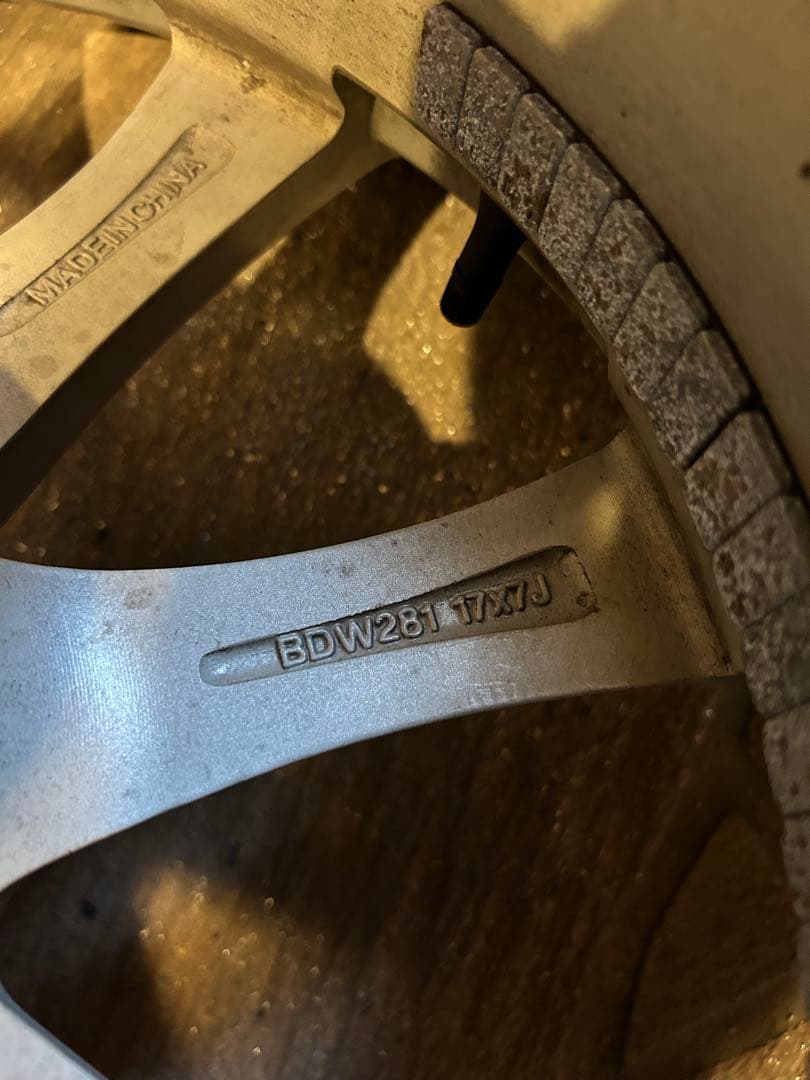 きゃな　DUNLOP スタッドレスタイヤ　４-４