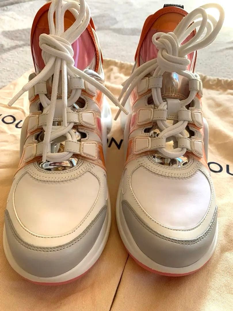 極美品　新品　LV ルイ・ヴィトンスニーカー⚫︎アークライト⚫︎レディーススニーカー