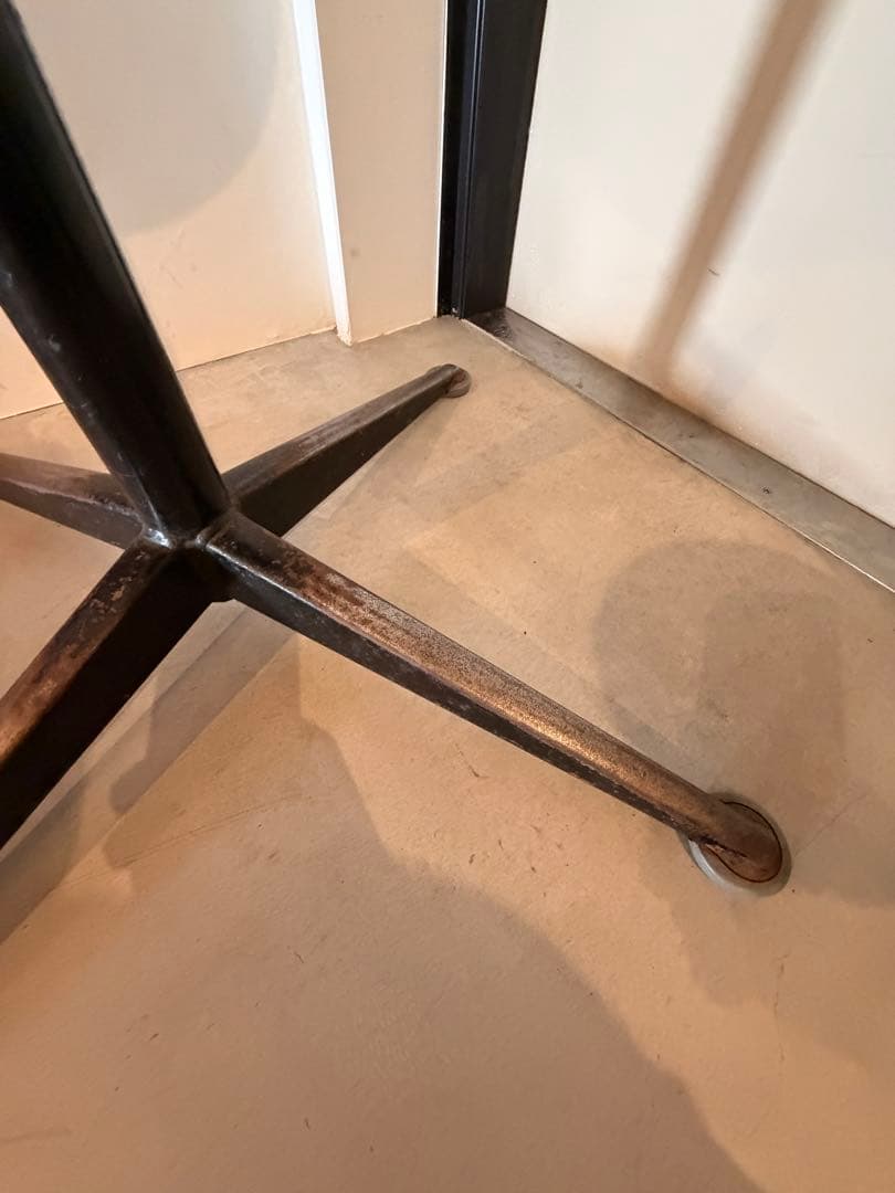 スツール Friso Kramer\" for Ahrend stool 1960