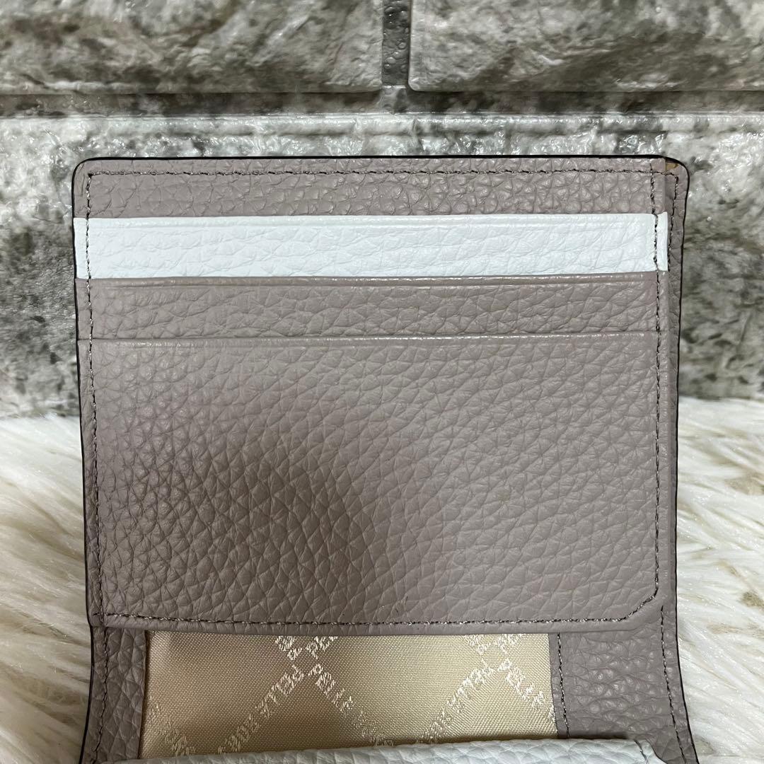 【新品未使用】ペレボルサ　4781 レネット　二つ折りカードケース　二つ折り財布