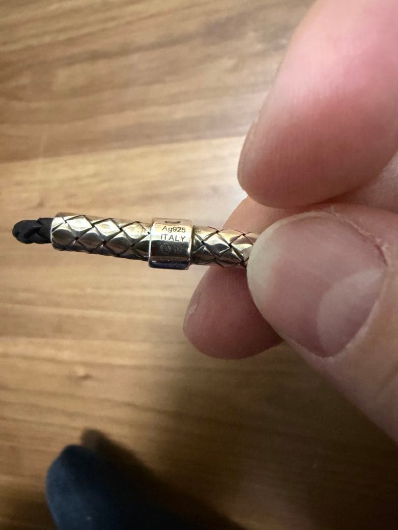 Bottega Venetaレザーリングネックレス