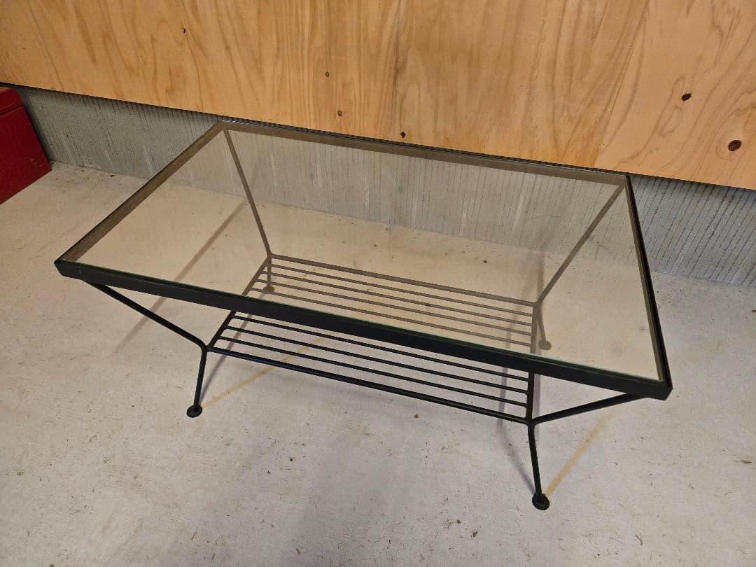 unicoのガラスとアイアンのローテーブル アンティーク インダストリアル