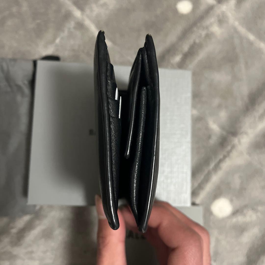 バレンシアガ 二つ折り財布