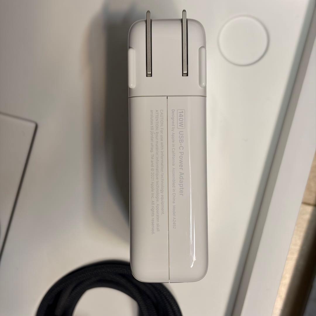 新品同様 MacBook Pro 16インチ M3 Pro 18GB 512GB