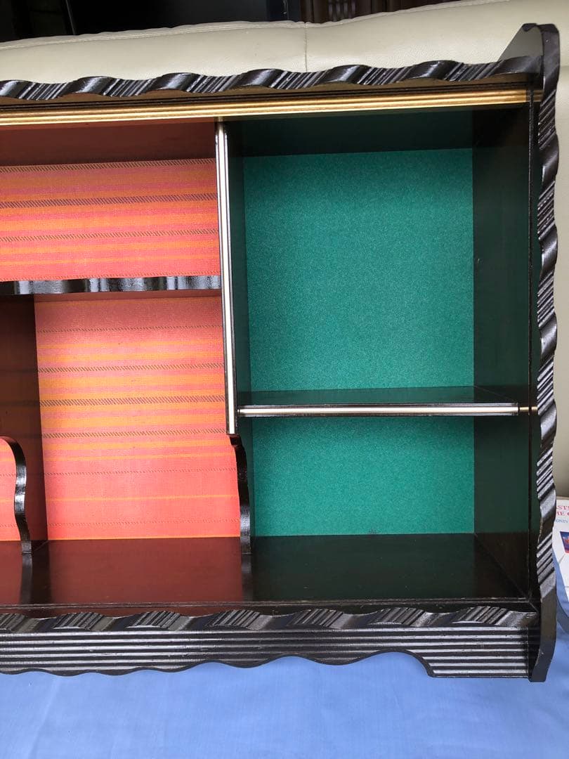 リビングボード　レトロ キャビネット　ガラス戸 アンティーク家具