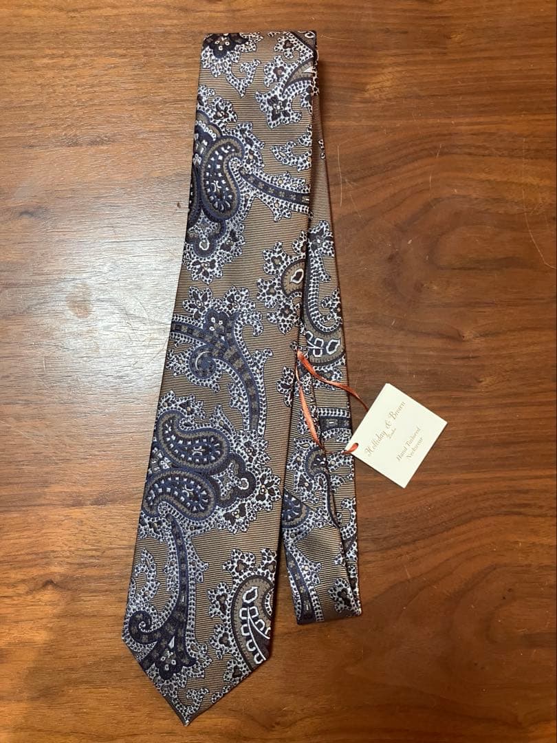 新品未使用品⭐︎Holliday & Brown ペイズリー ネクタイ　ベージュ